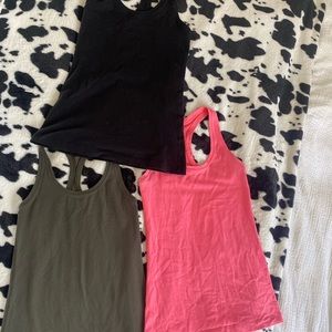 Size 4 Lulu Racerback tanks